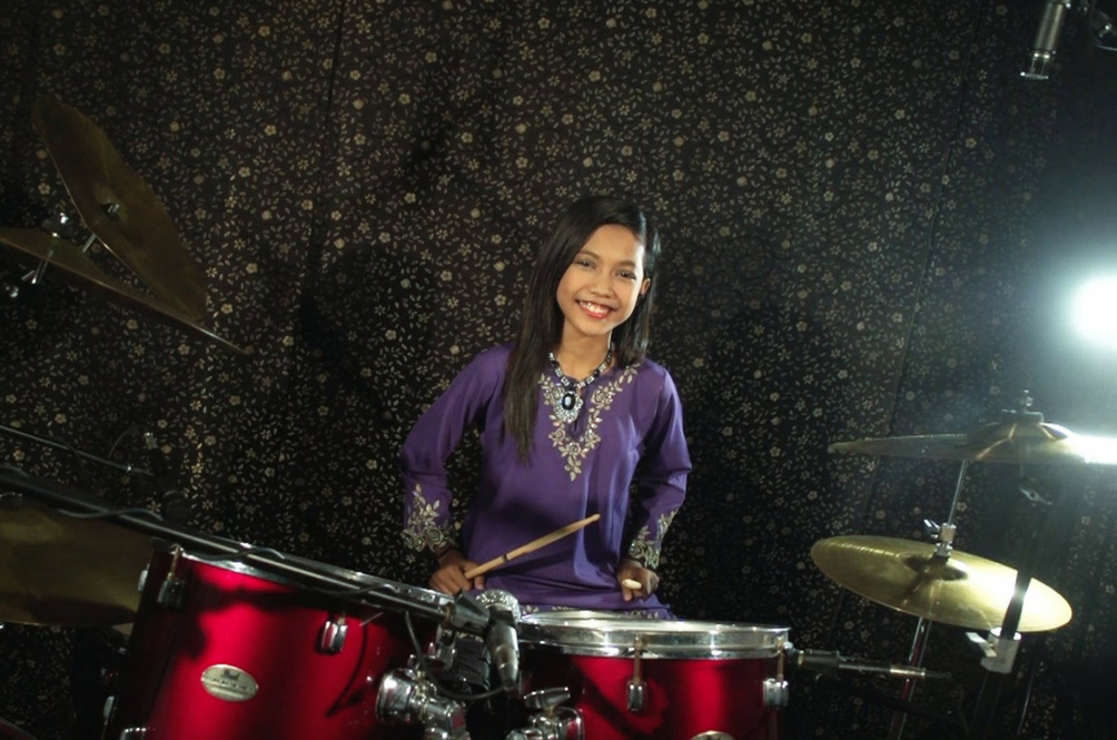 nur-amira-syahira-13-year-old-drummer.png