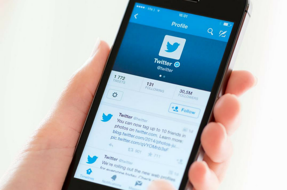 twitter-accidentally-removed-symbol-in-replies.png