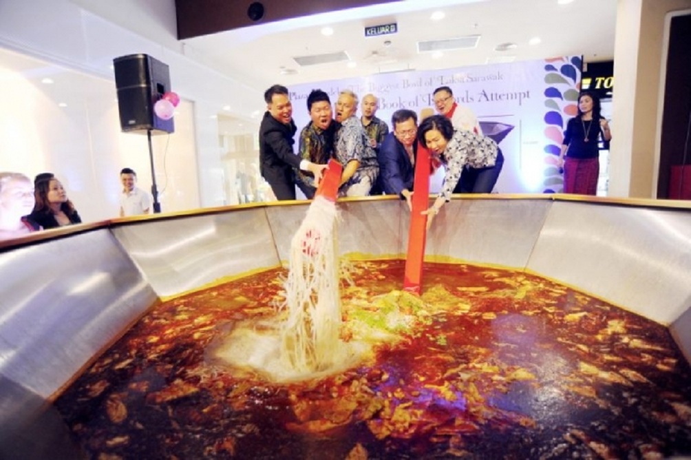 sarawak-laksa-mall-bernama.jpg