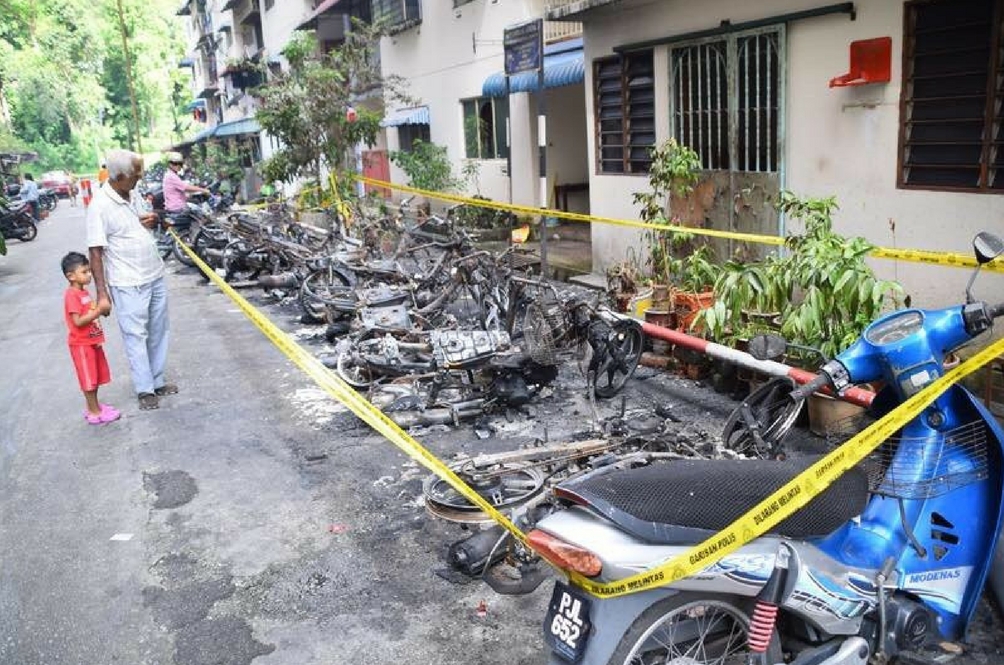 bakarmotosikal.jpg