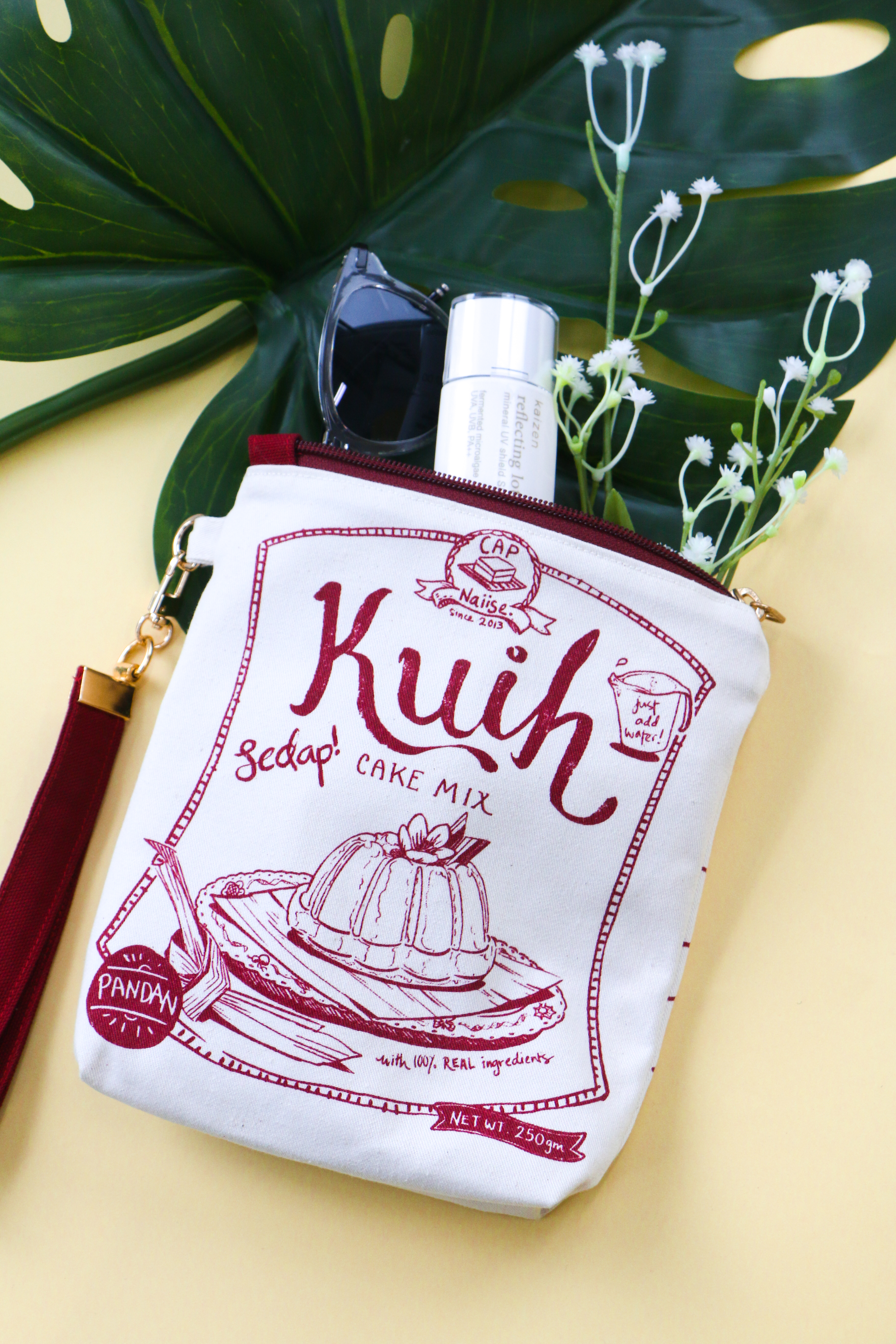 Naiise So hipster one ah, this pouch.