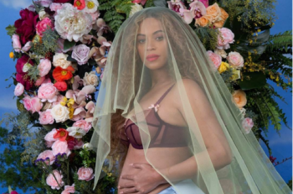 beyonce-pregnant-with-twins-instagram.png