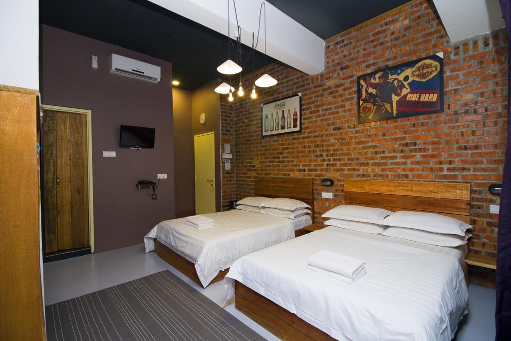 The spacious room.