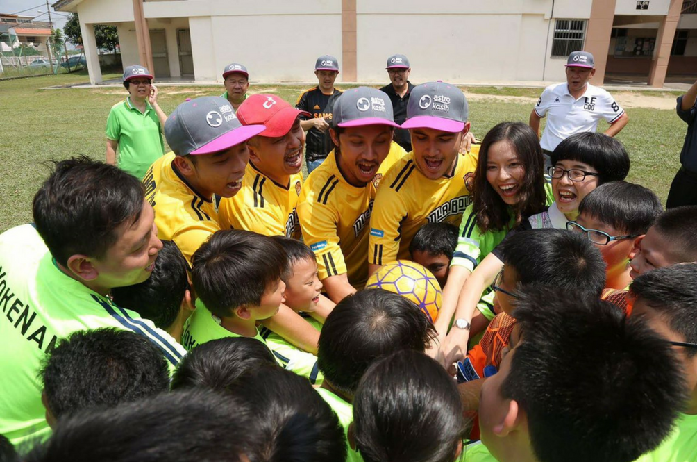 yoke-nam-football-team.png
