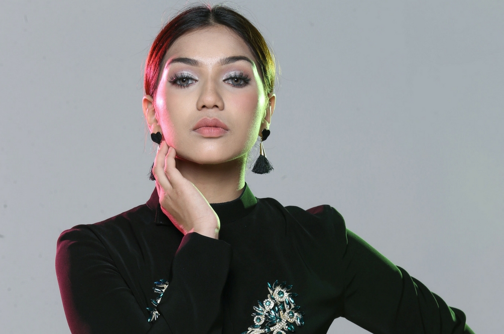 elisya-sandha-01.jpg