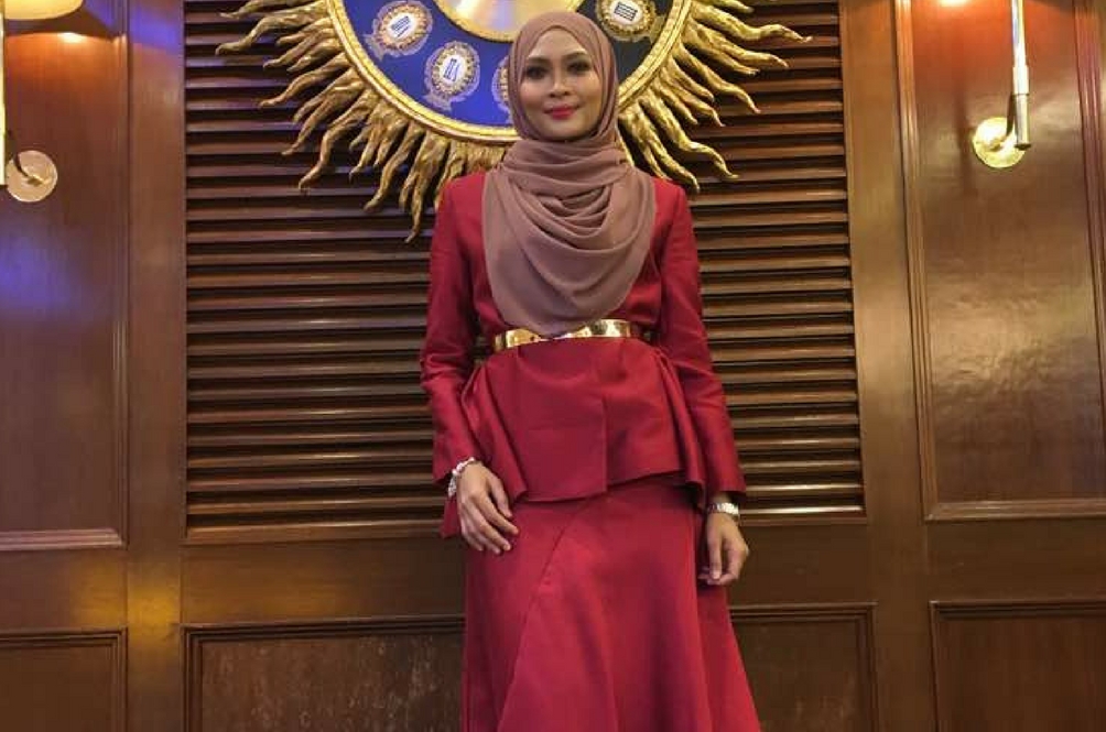 siti-nana-01.jpg