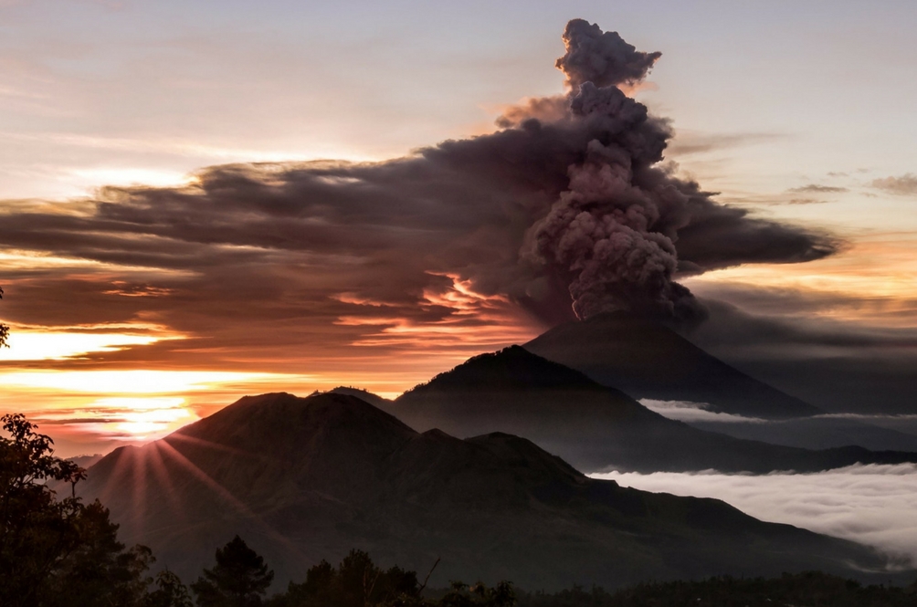 gunungagung.jpg