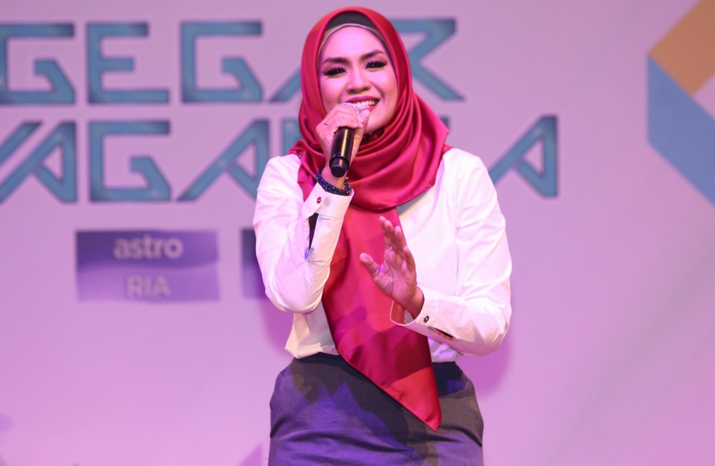 liza-hanim-01.jpg