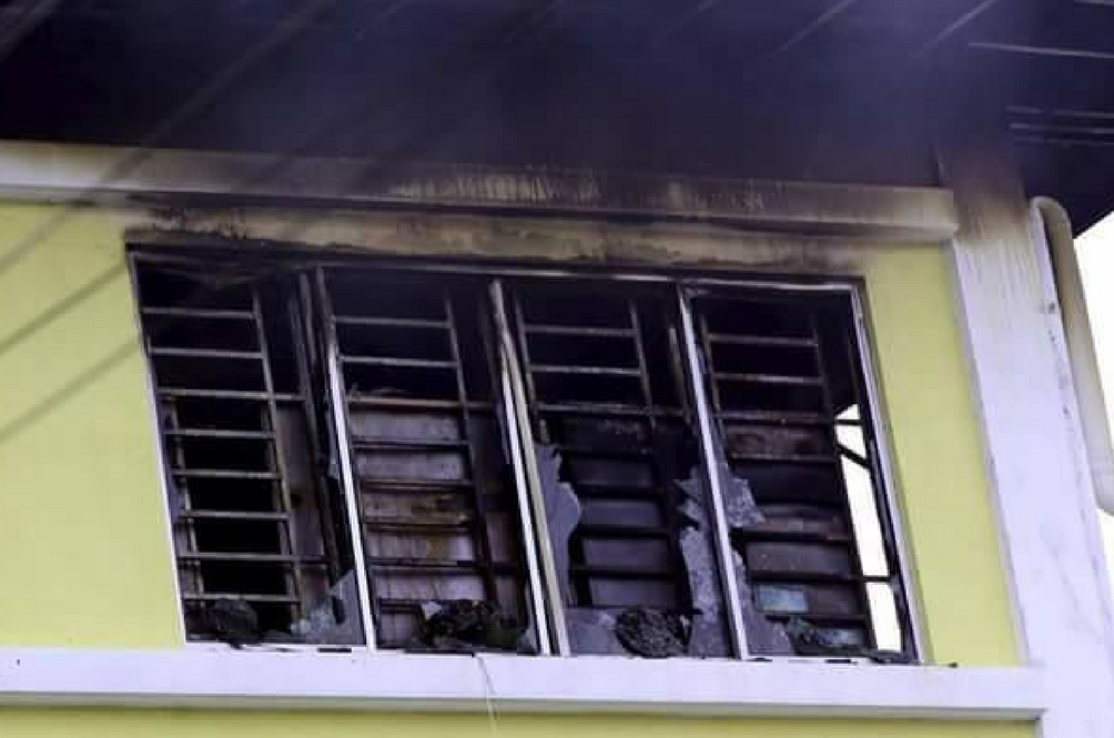 terbakar2.jpg
