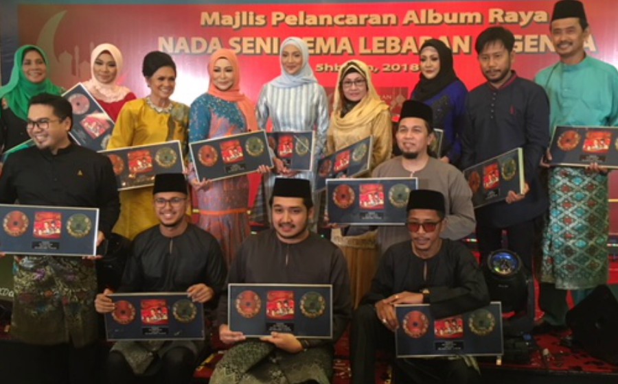 ajaialbumraya.jpg