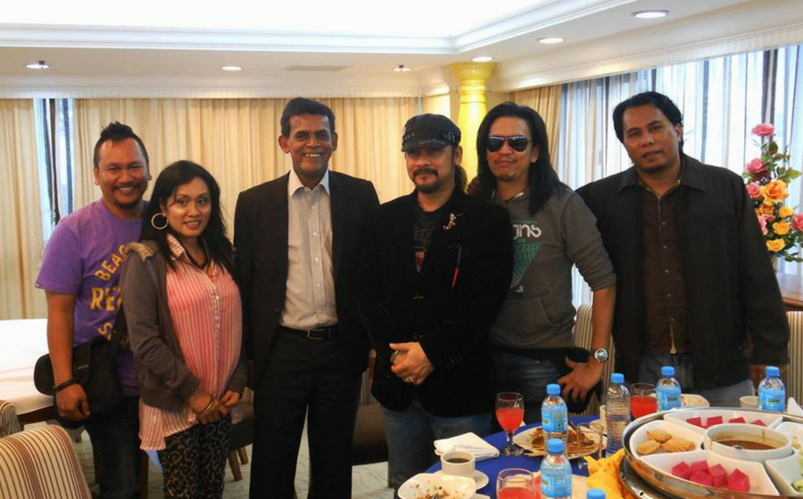 karyawan.jpg