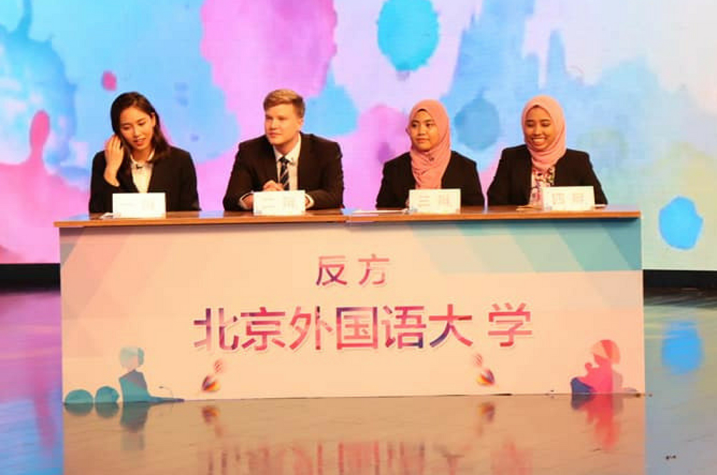 malaysian-debate-students.jpg
