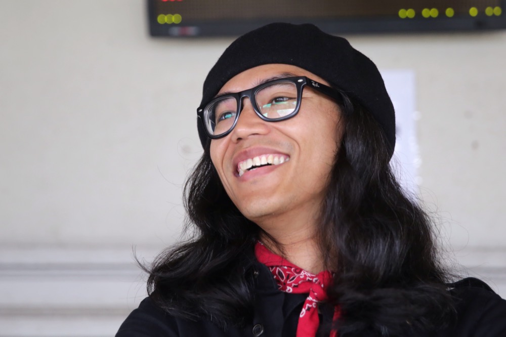 Pereka grafik, Fahmi Reza.