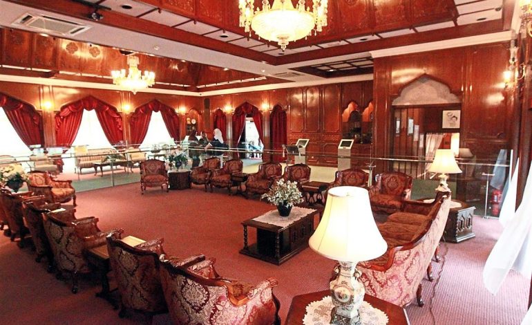 Where all the ministers or guests come and sembang-sembang.