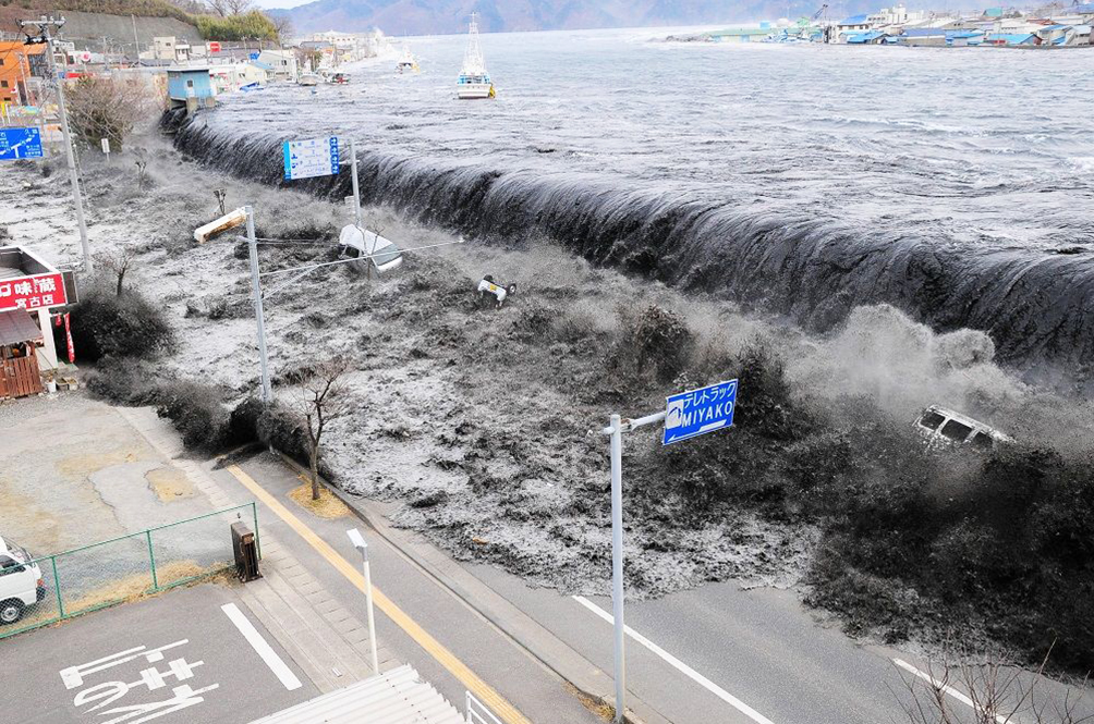 tsunami.jpg