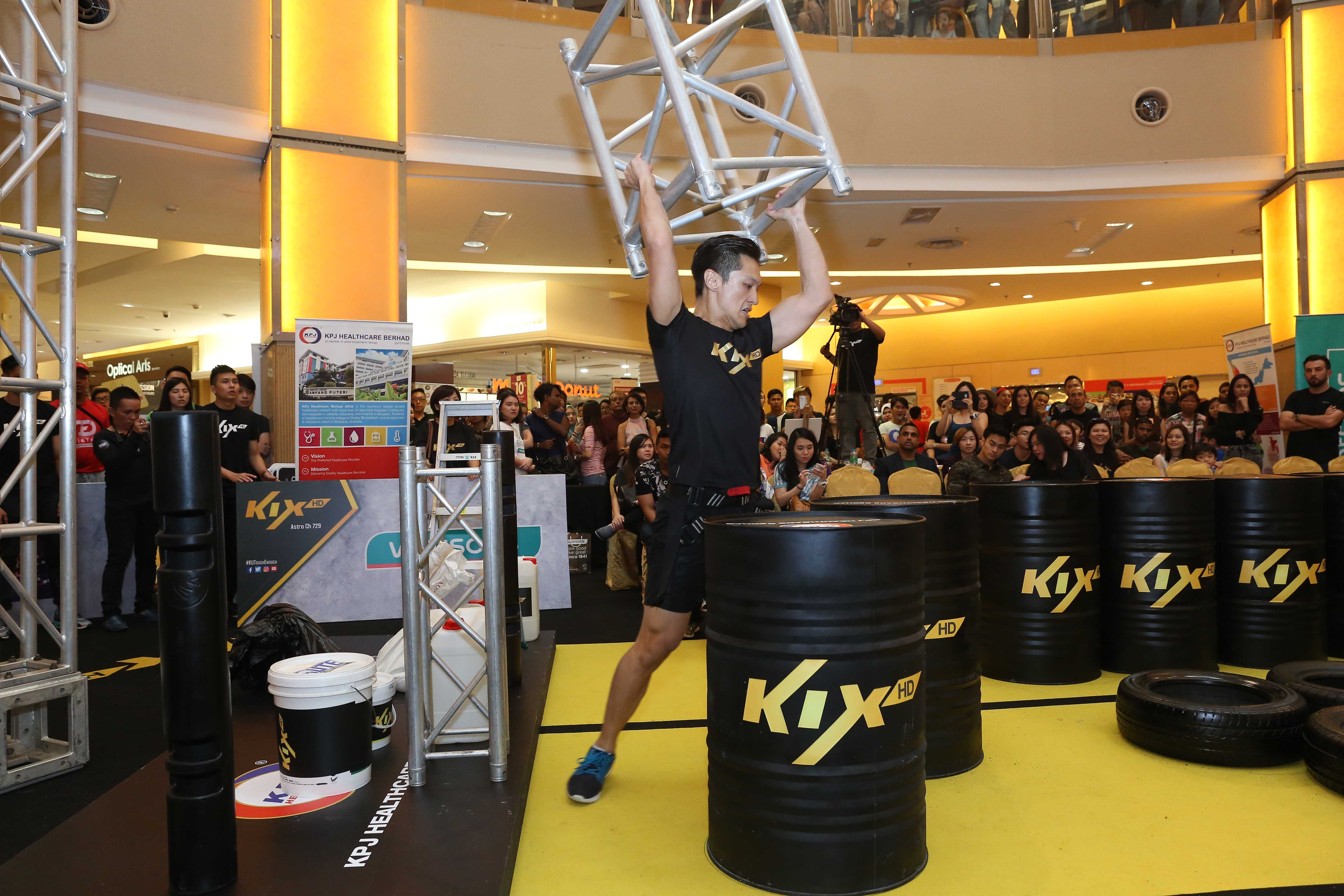 Benny Yeoh, the 2016 champion.