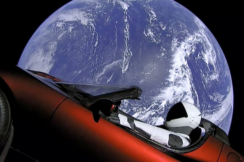 starman_tesla_roadster_around_sun.jpg