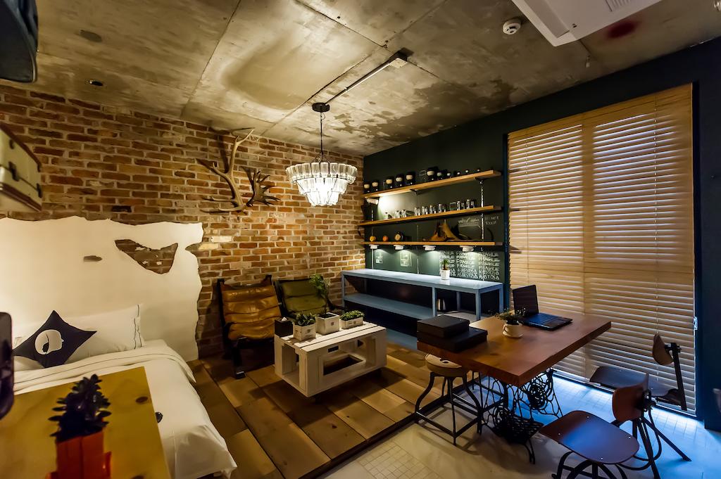 A rustic take on one of their rooms.