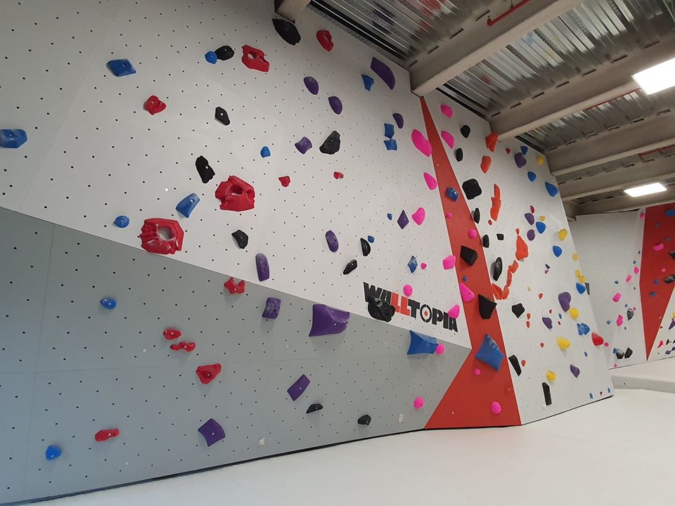 Facebook/Sungei Wang 金河广场 Get your climbing gear on.
