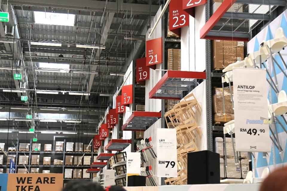 Ruang memilih perabot.