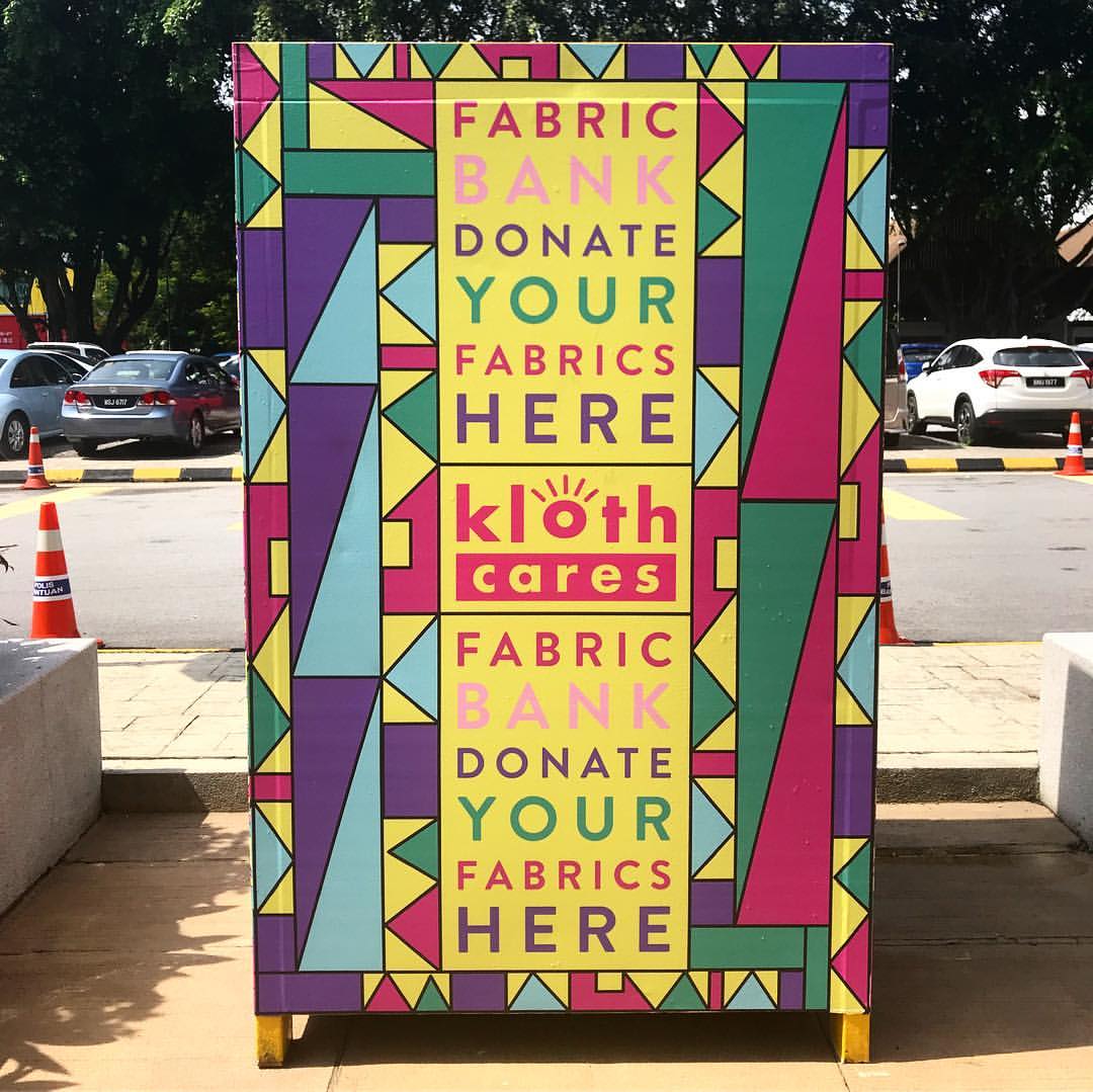 Pack your clothes and put 'em in this bin!