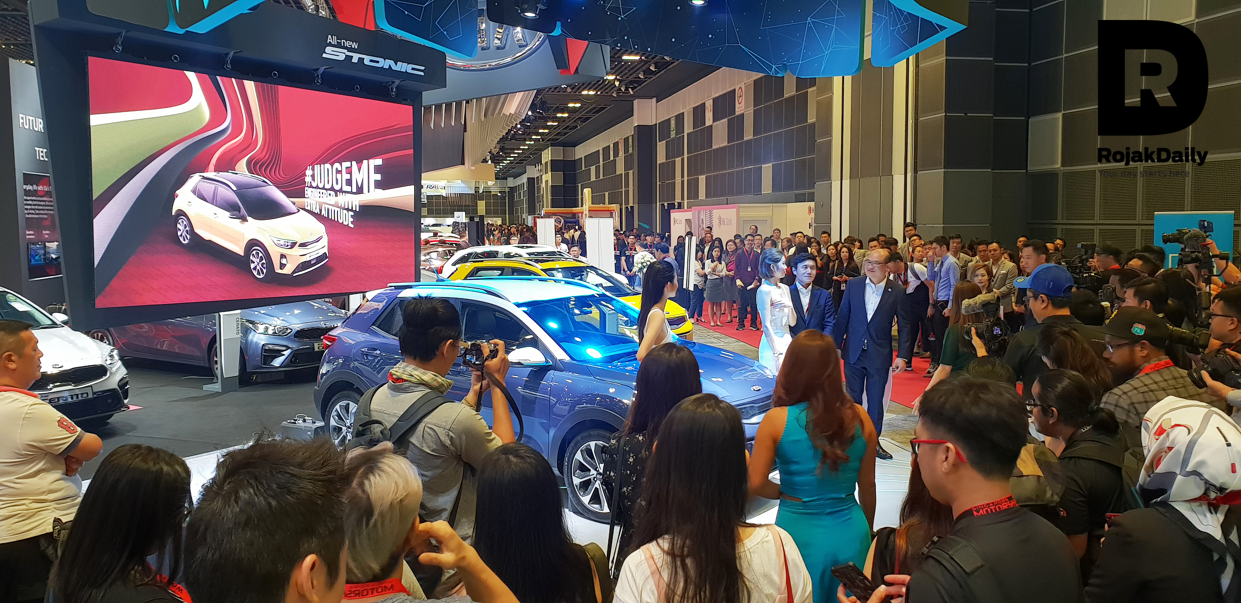 You need a lot of stamina to cover a Motorshow.