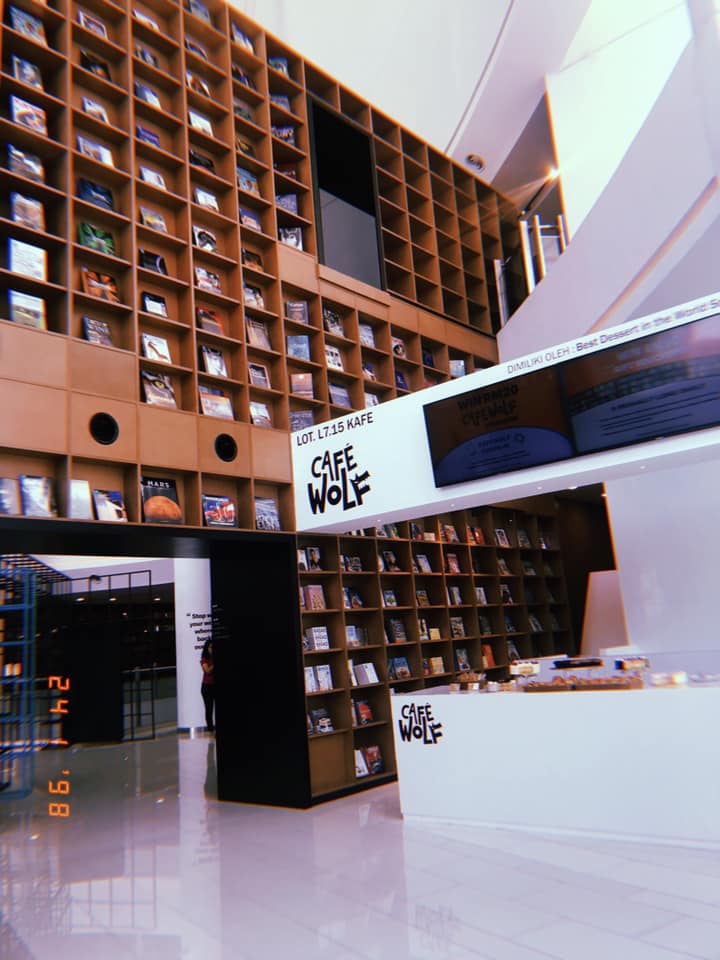 The cafe on the seventh floor.