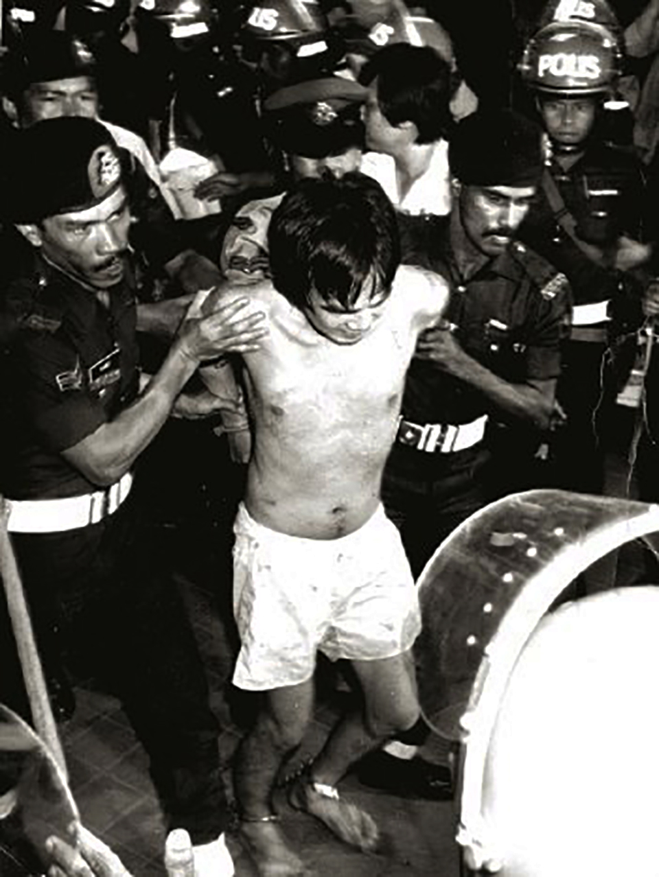 Cilisos Jimmy Chua, lost and defeated.