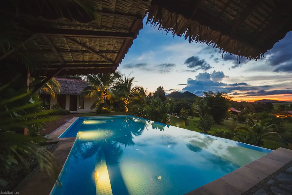 Alamanda Villa An infinity pool with one of the best sunsets in the world.
