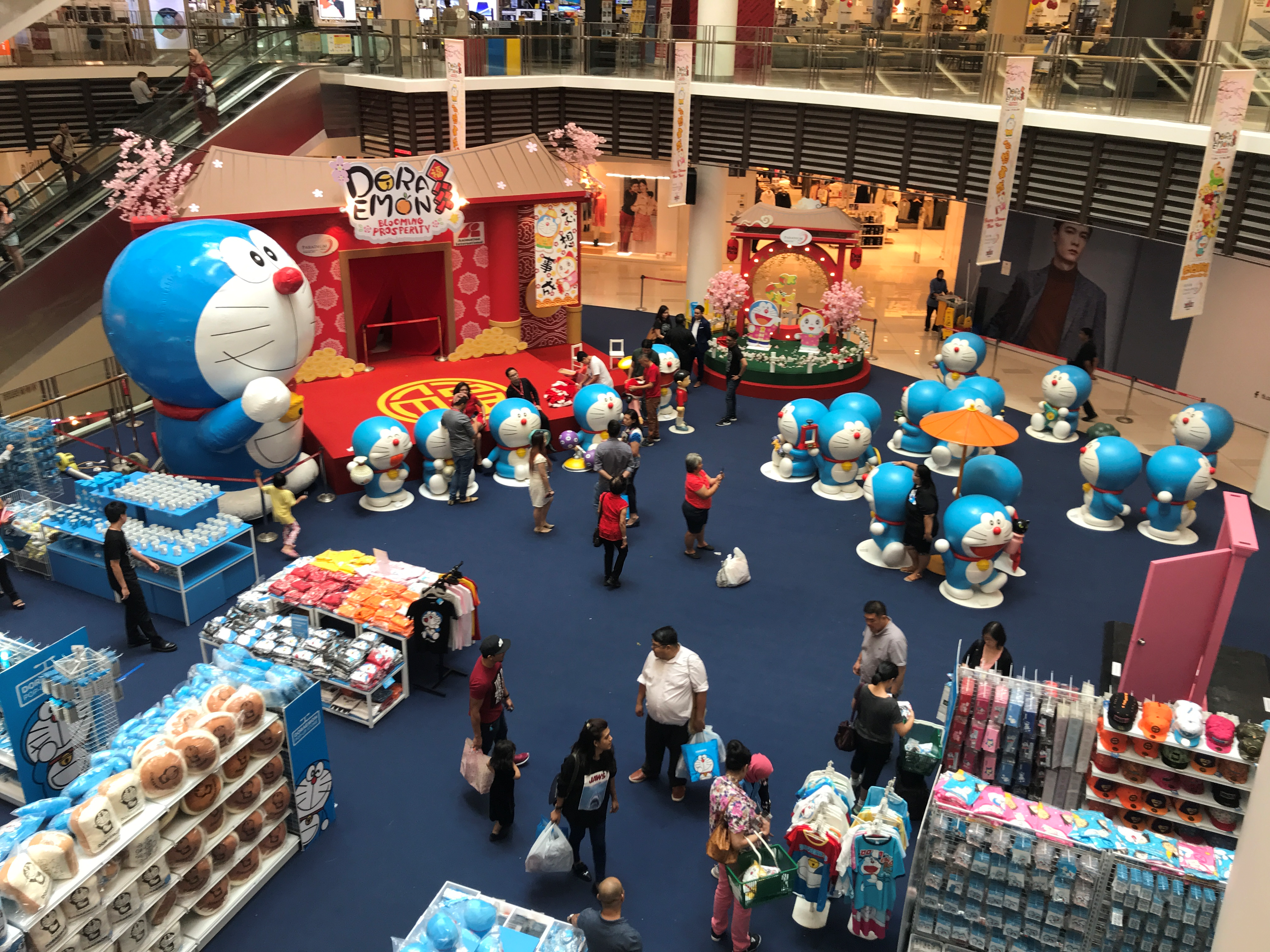 Look at how big the pop-up store is!