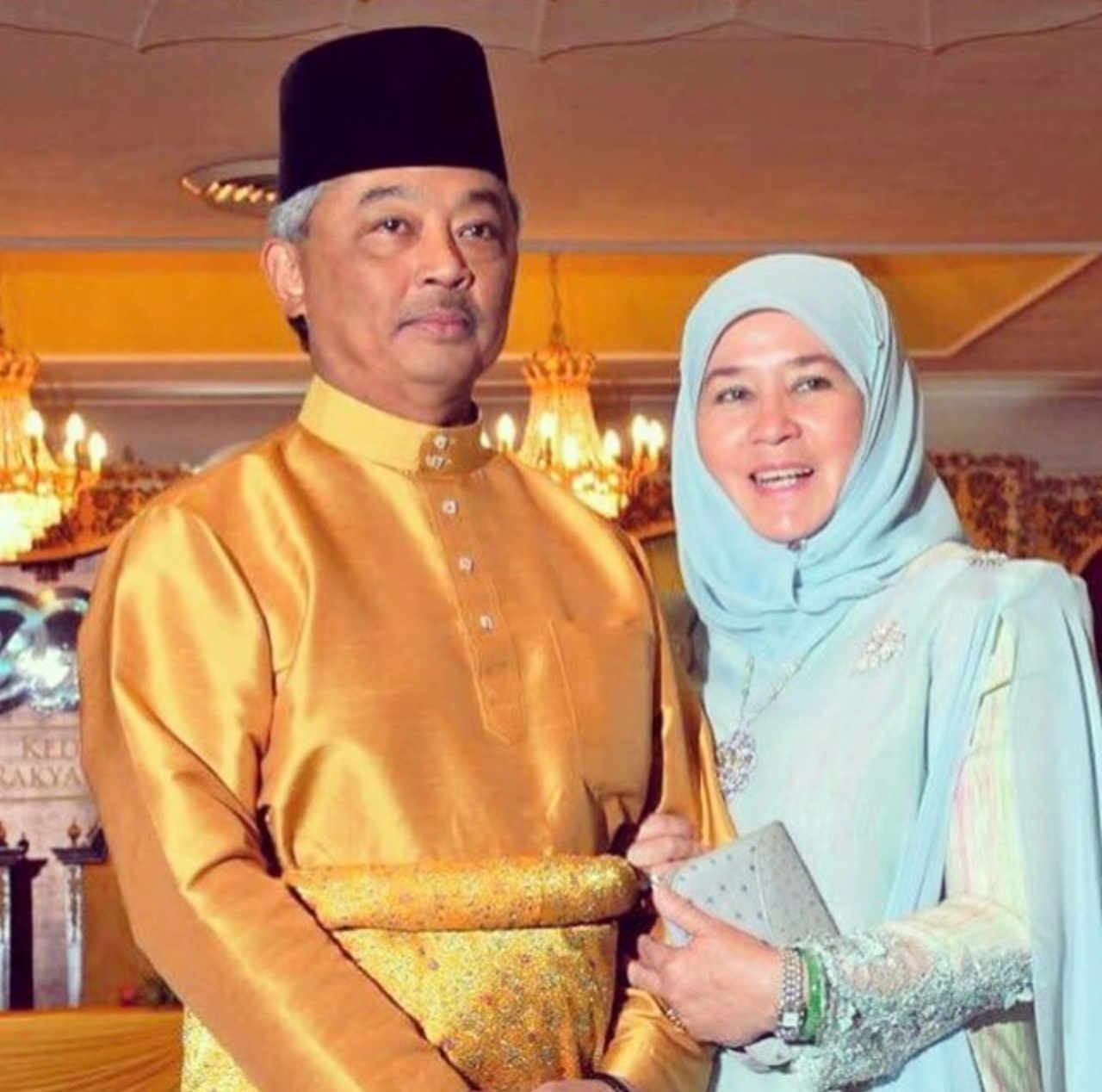 Instagram @lovetengkupuanpahang Pasangan bahagia.