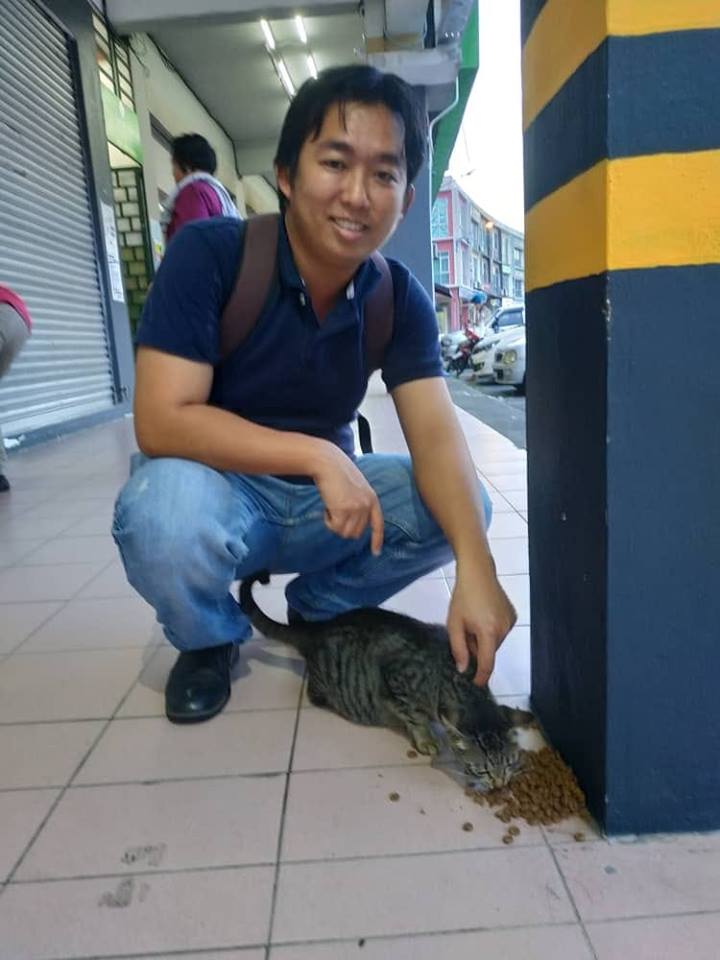 Randolf merupakan seorang pencinta haiwan.