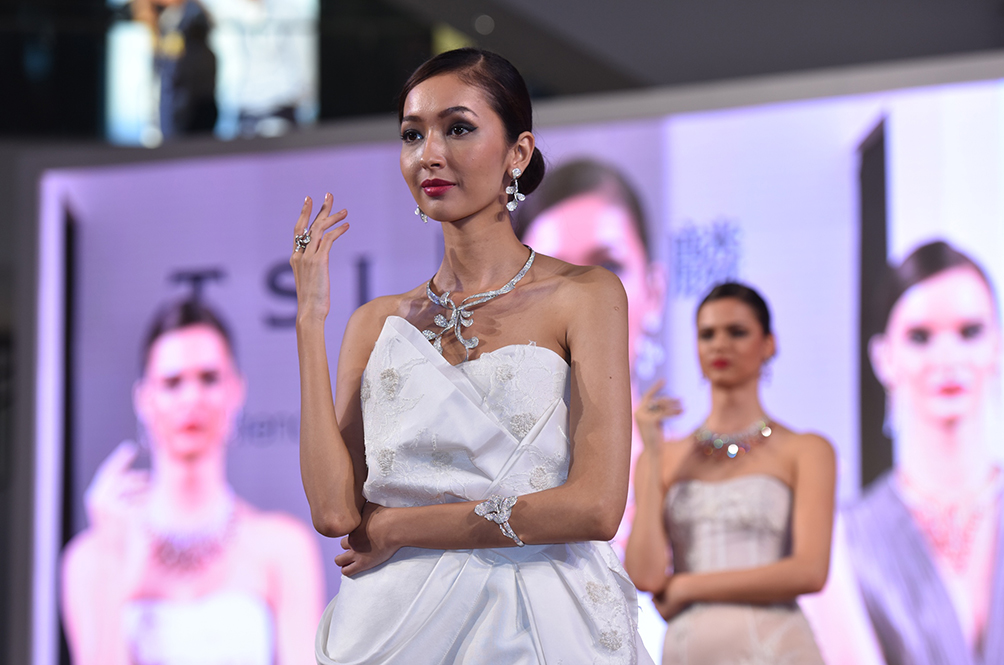 lowr-12-model-with-tsl-s-gracious-collection-in-justin-yap-design.jpg