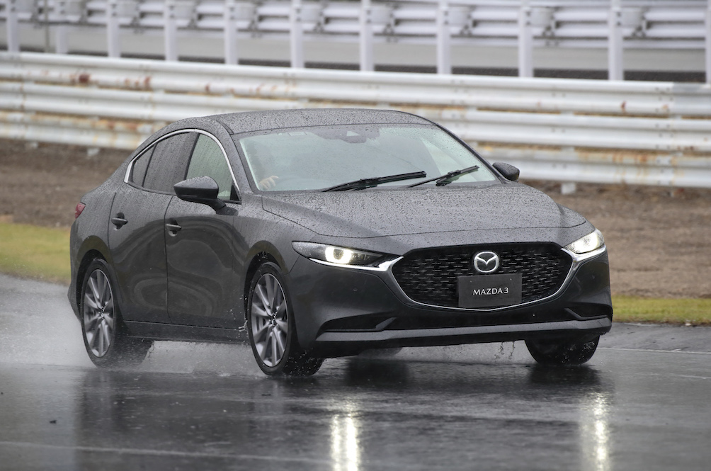 main_mazda3_preview.jpg