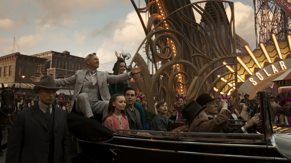 The circus troop moves to the mesmerising Dreamland.