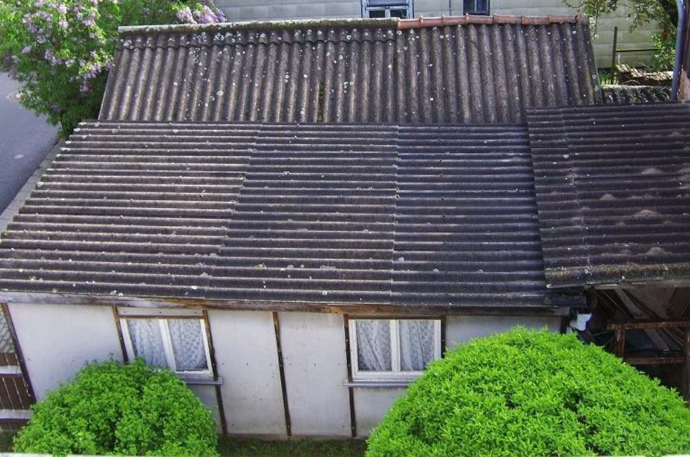 Sila pantau keadaan bumbung rumah anda.