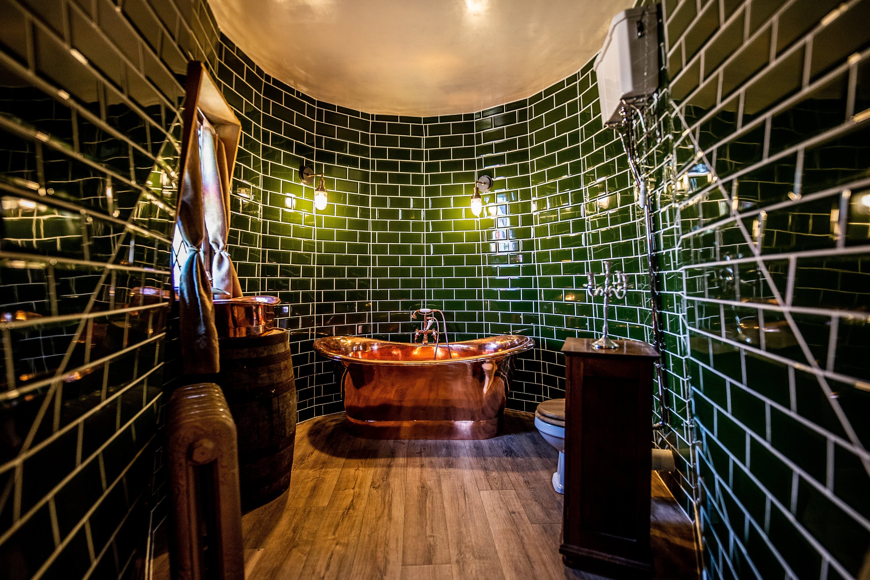 Can we have this bathroom in our homes, please?