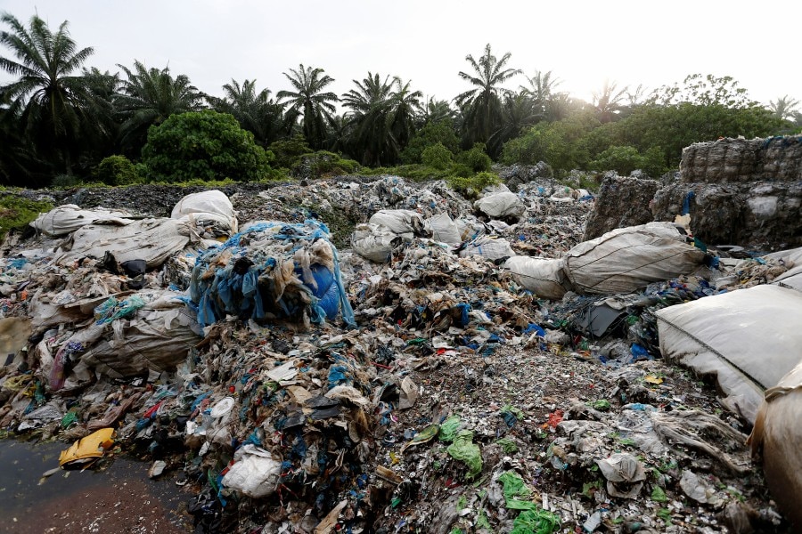 Reuters via New Straits Times An illegal plastic recycling factory in Jenjarom, Kuala Langat.