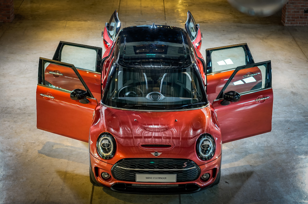 main_new_mini_cooper_s_clubman.jpg