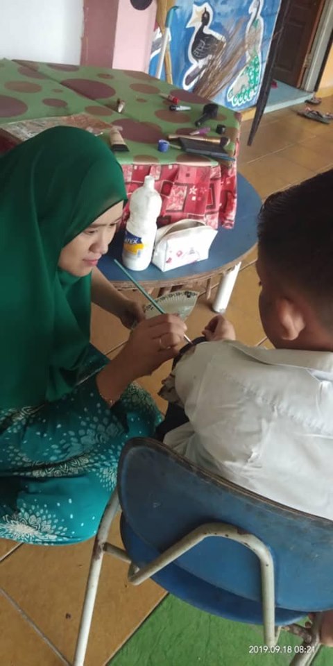 Facebook This brings back 'Art Attack' memories.