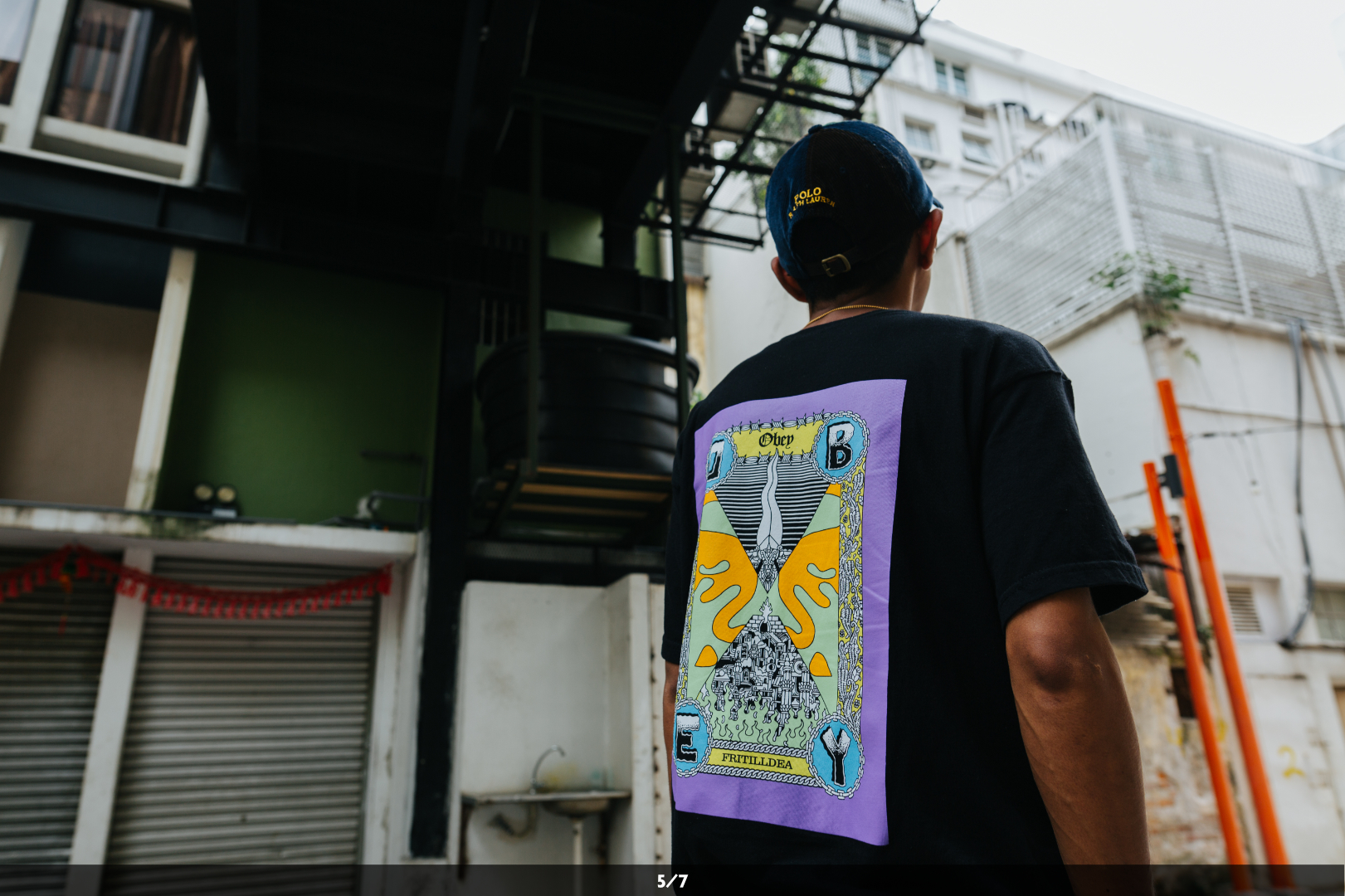 FriTillDea sports an OBEY Clothing x FriTillDea t-shirt; he’s the first Malaysian artist to have collaborated with the streetwear giant.
