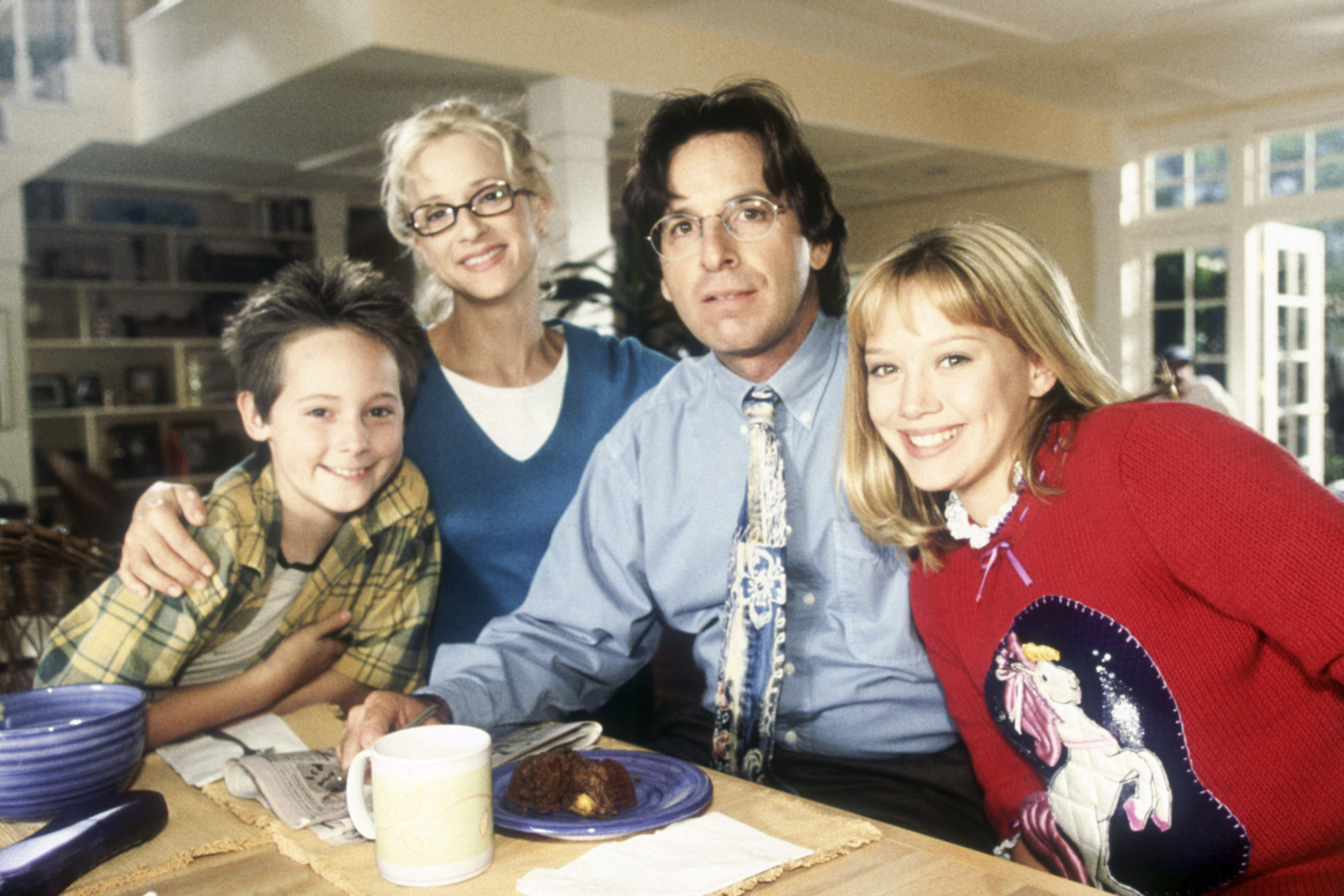 Lizzie's mom looks the same, it's like she hasn't aged a day!