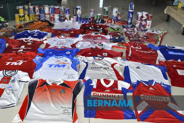 How does he wash them though?