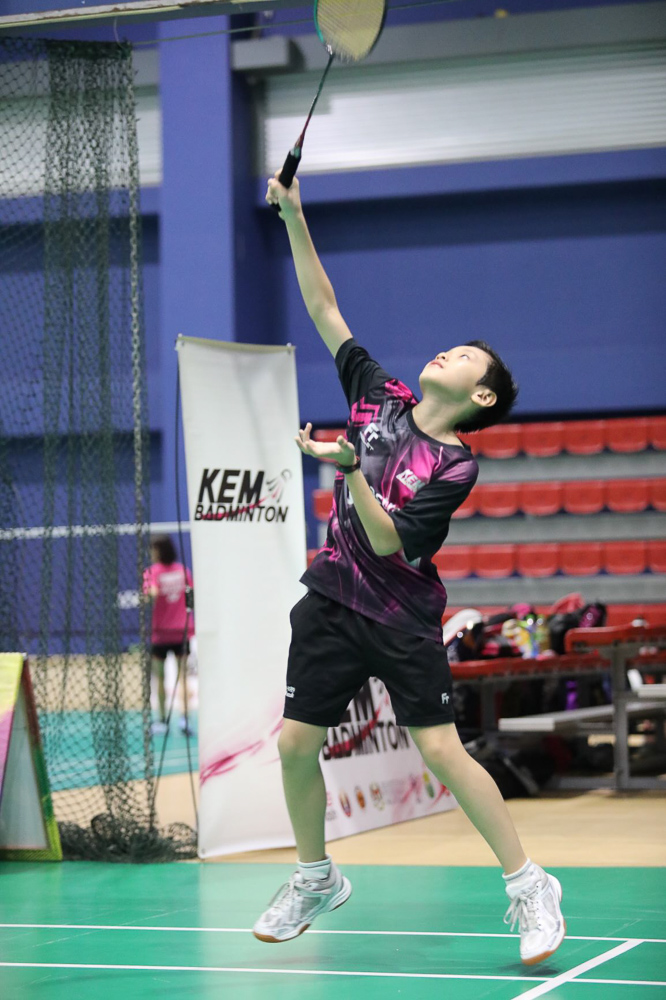 Future badminton star, Ayu Fu Sheng.