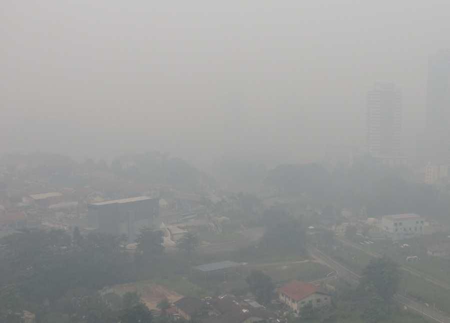 A picture of haze-shrouded Johor Bahru in 2013.