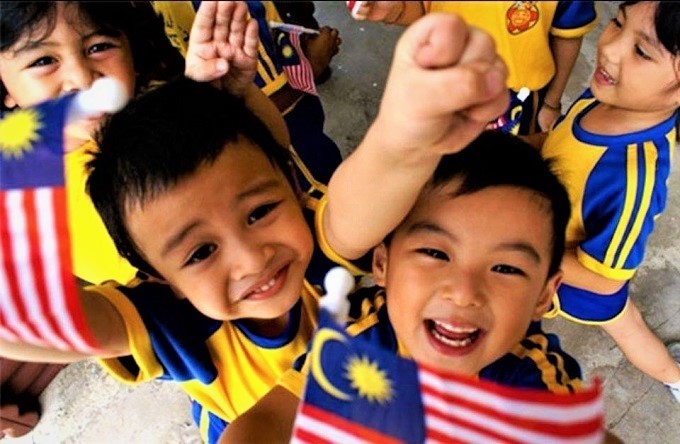 Imagine someone saying "Hey I'm Malaysia, a Malaysian living in Malaysia."
