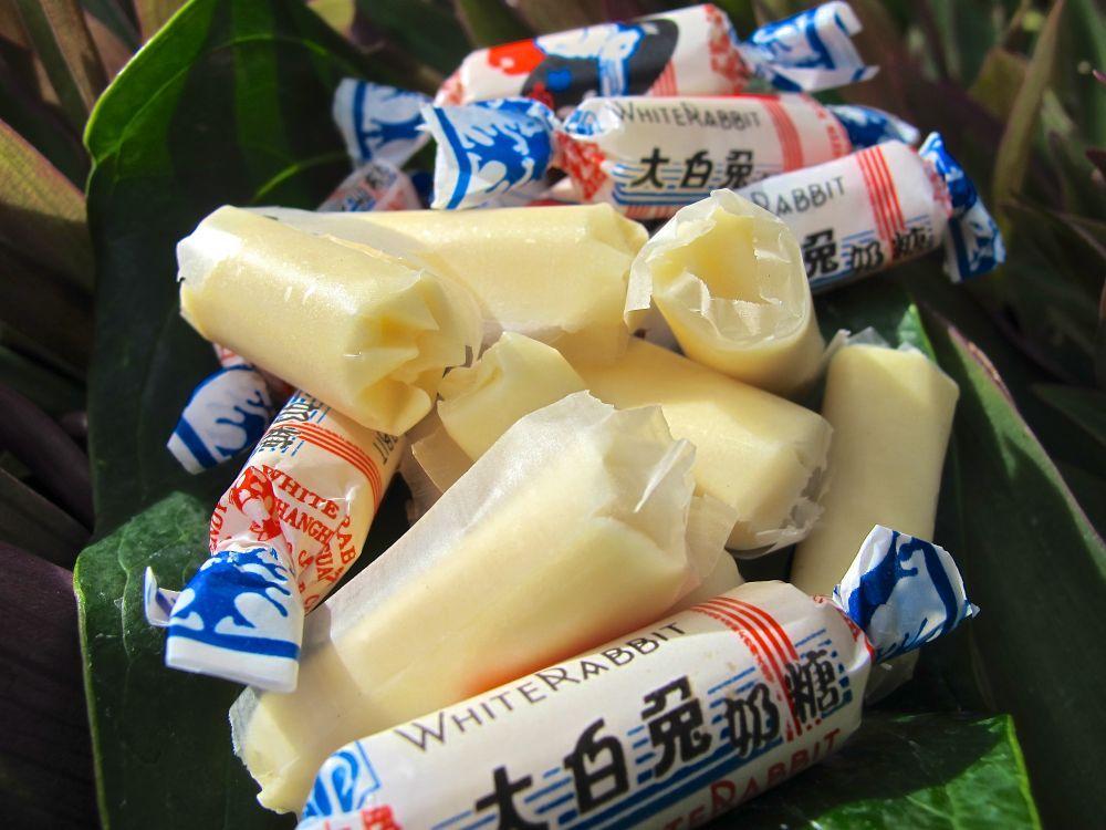www.leilanisattic.com Remember how excited you were when you found out you could eat the clear plastic?