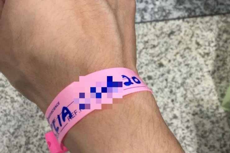 He was not wearing the pink tag