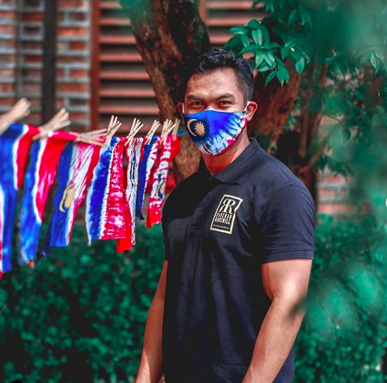 @radzuanradziwill Instagram The process of making these awesome facemasks.