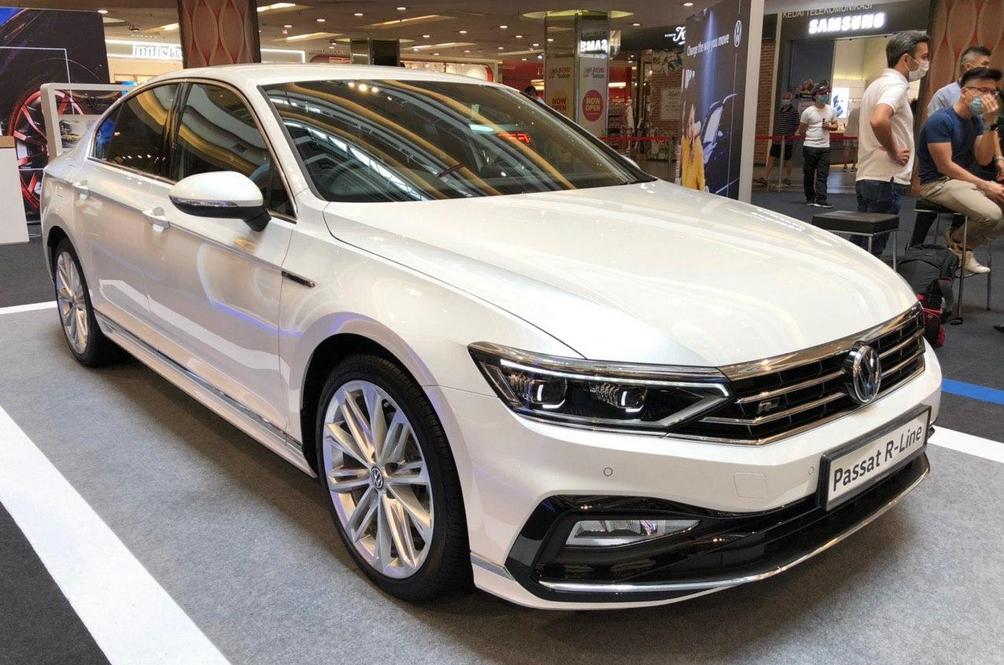 volkswagen-_passat_r-line_launch-1.jpg